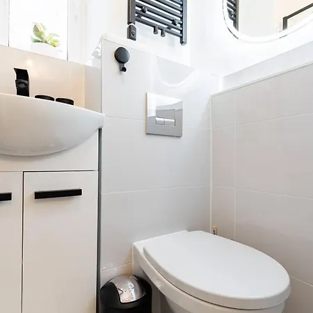 Serenity: Urban Garden Retreat Apartment Bratislava