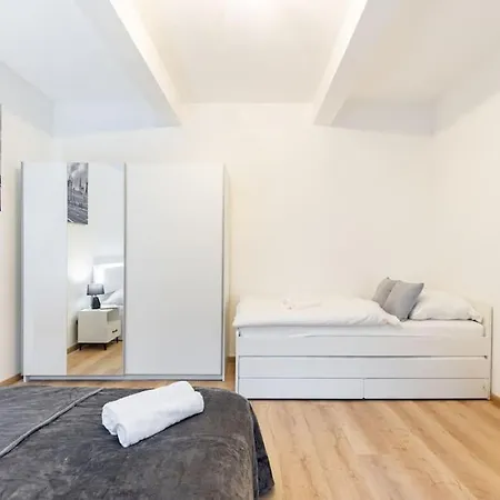 Serenity: Urban Garden Retreat * Братислава