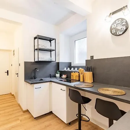 Serenity: Urban Garden Retreat Pressburg